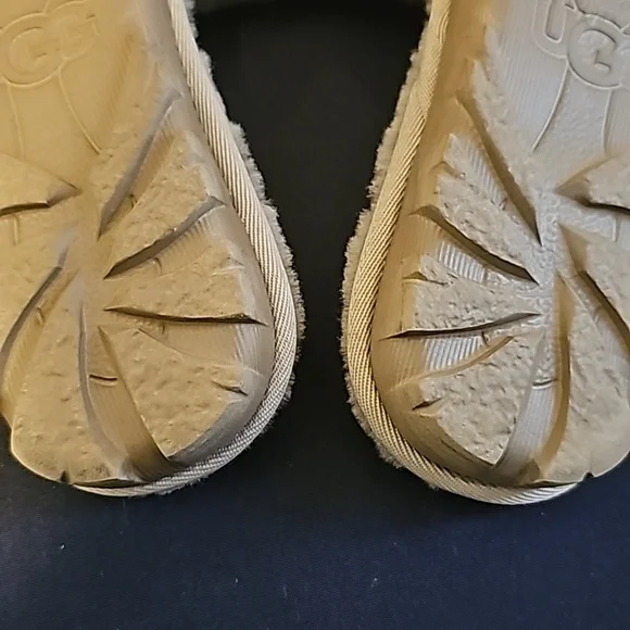 Ugg Women's Cozette Slides - Picture 6 of 6